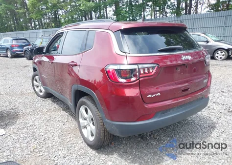 2021 Jeep Compass Latitude 4X4 z USA, uszkodzony, nr VIN 3C4NJDBB8MT540973